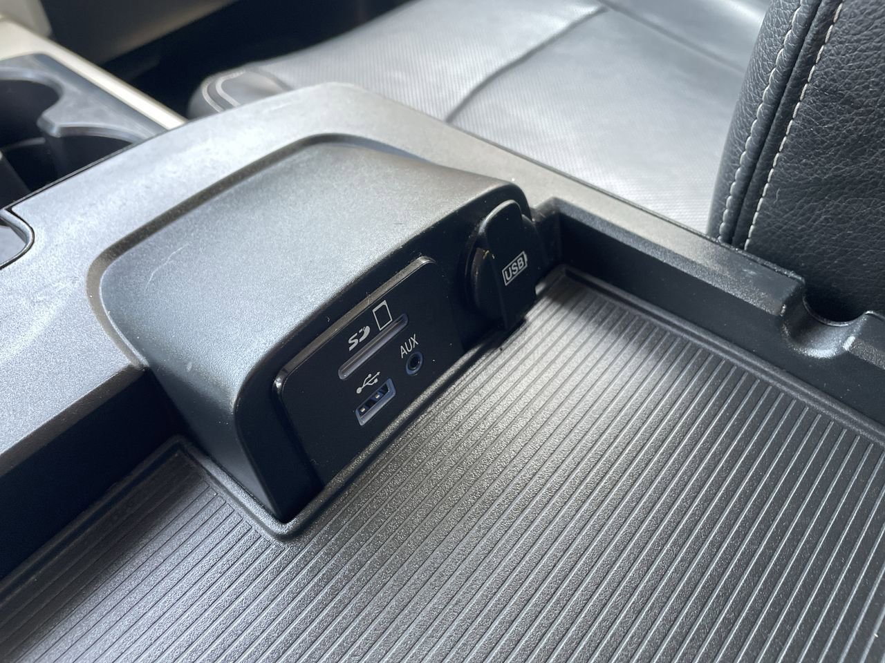 2013 RAM 1500 Laramie 27