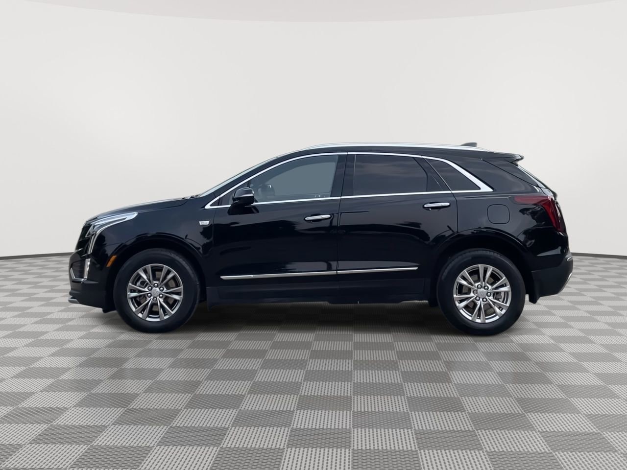 Thumbnail: 2023 Cadillac XT5 - 5
