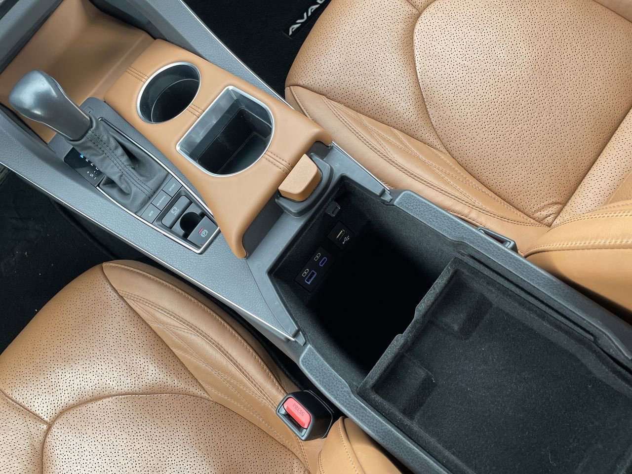 Thumbnail: 2022 Toyota Avalon - 26