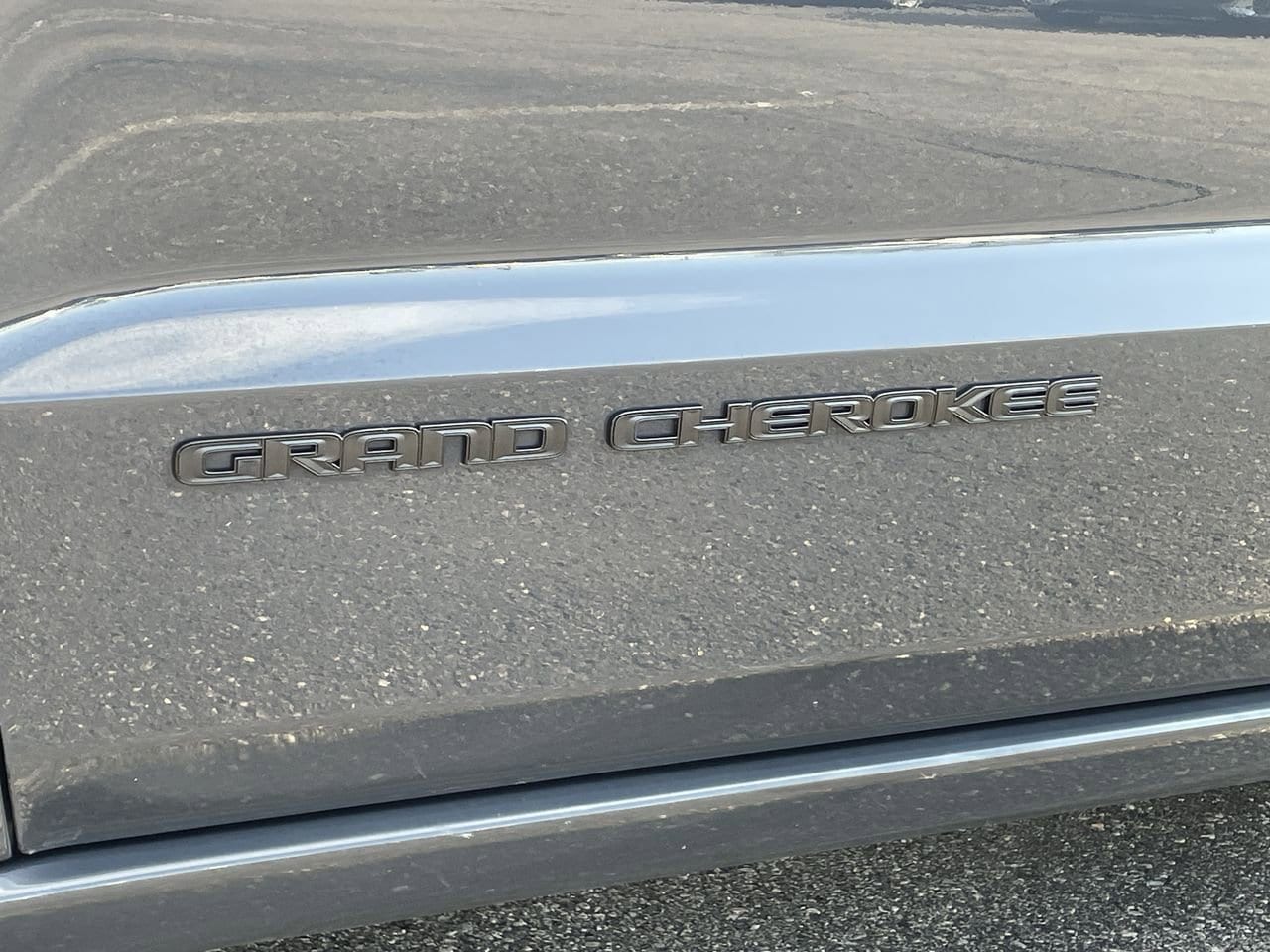 Thumbnail: 2017 Jeep Grand Cherokee - 37