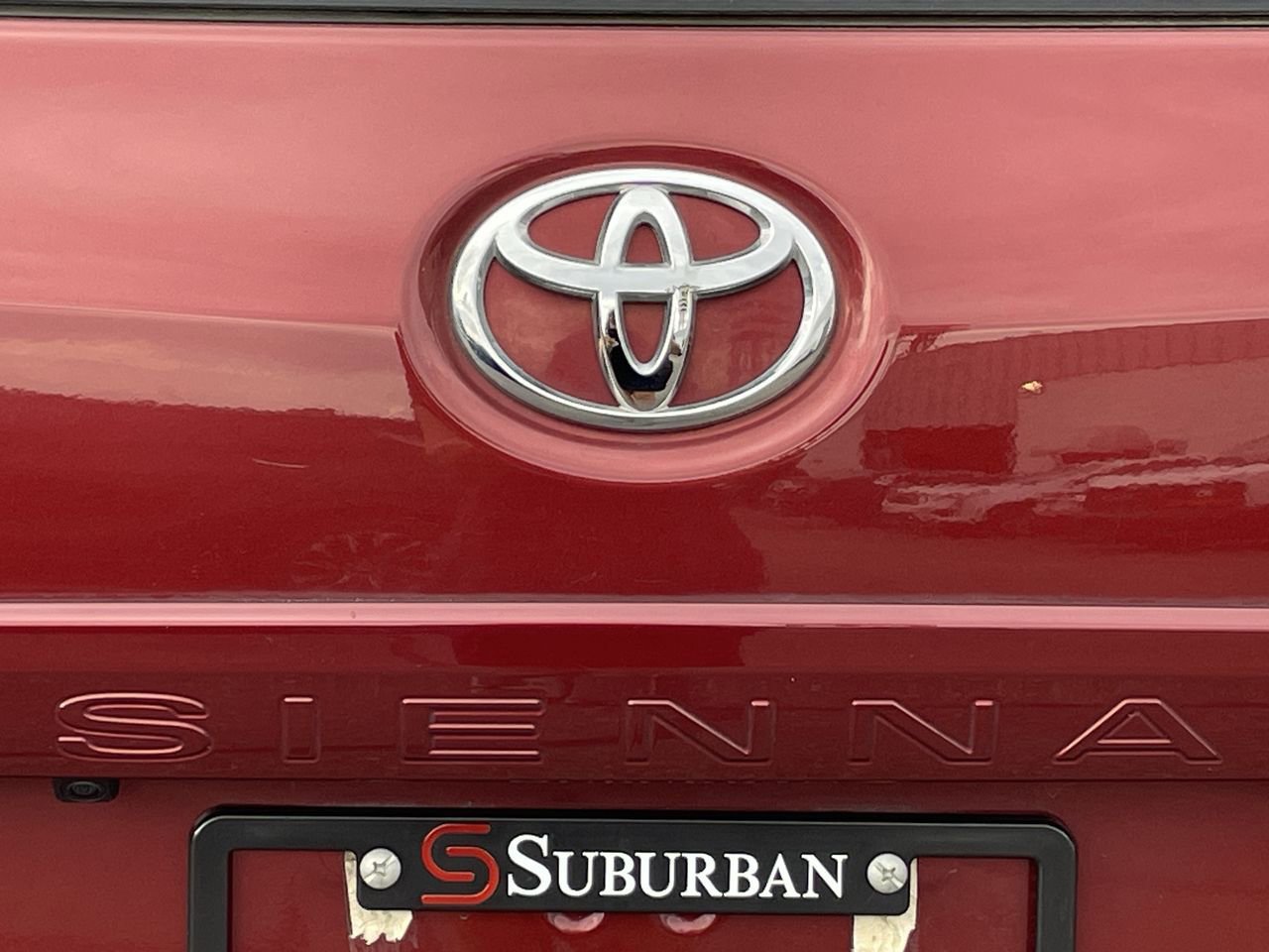 Thumbnail: 2019 Toyota Sienna - 38
