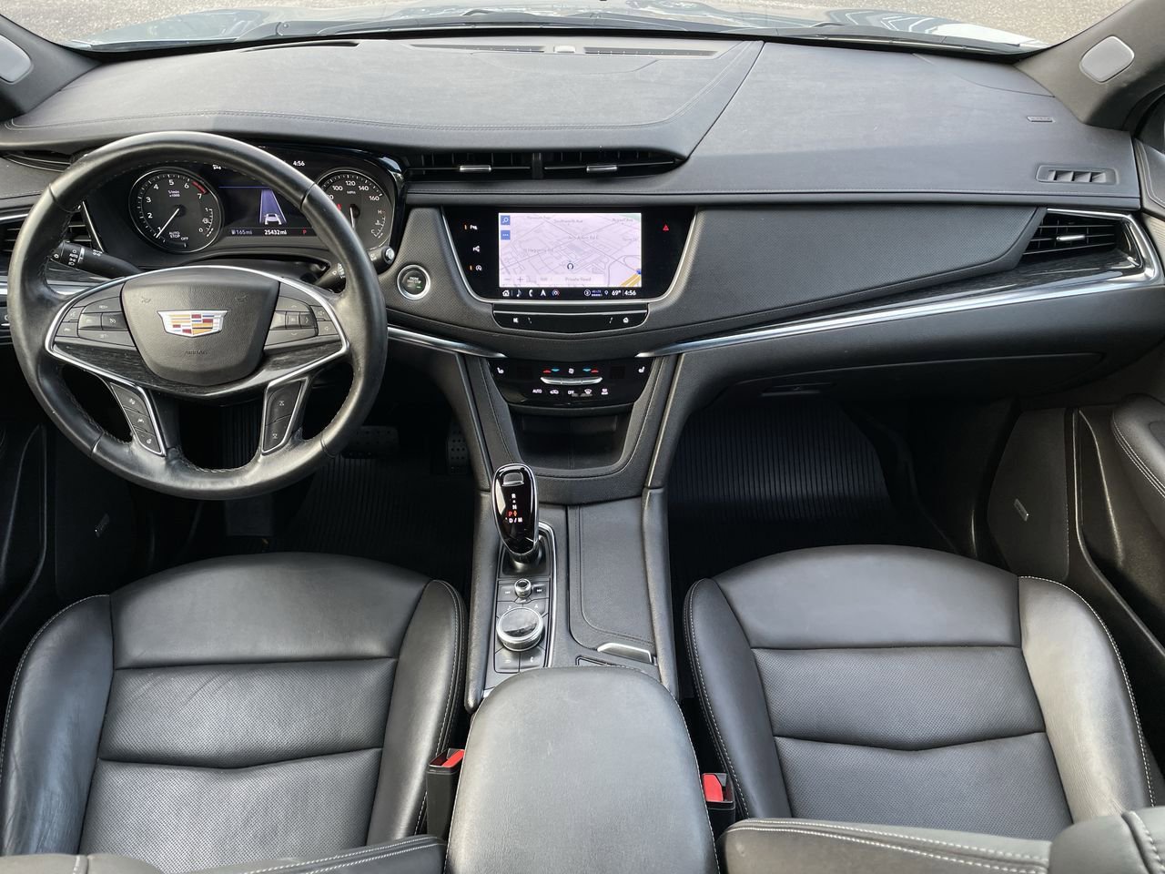 Thumbnail: 2023 Cadillac XT5 - 25