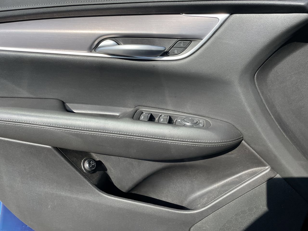 Thumbnail: 2024 Cadillac XT5 - 31