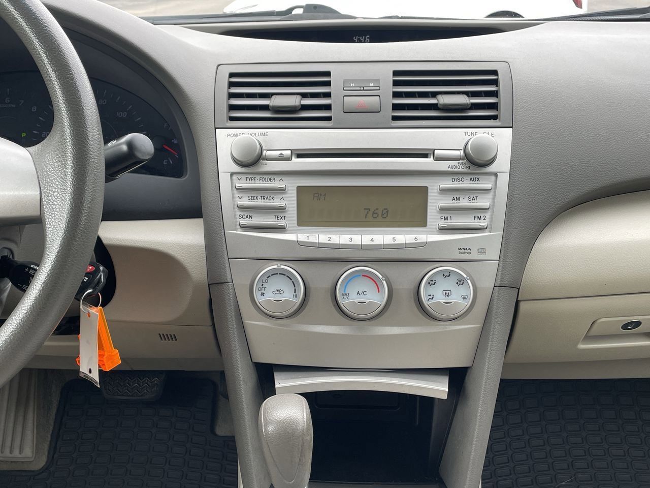 2010 Toyota Camry  13