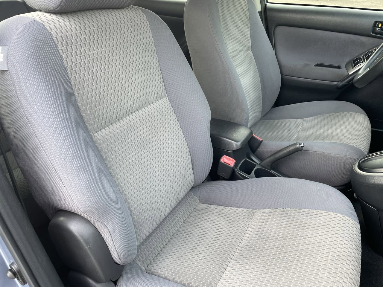 Thumbnail: 2006 Toyota Matrix - 14