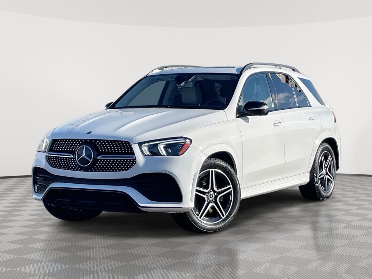 Thumbnail: 2020 Mercedes-Benz GLE - 1