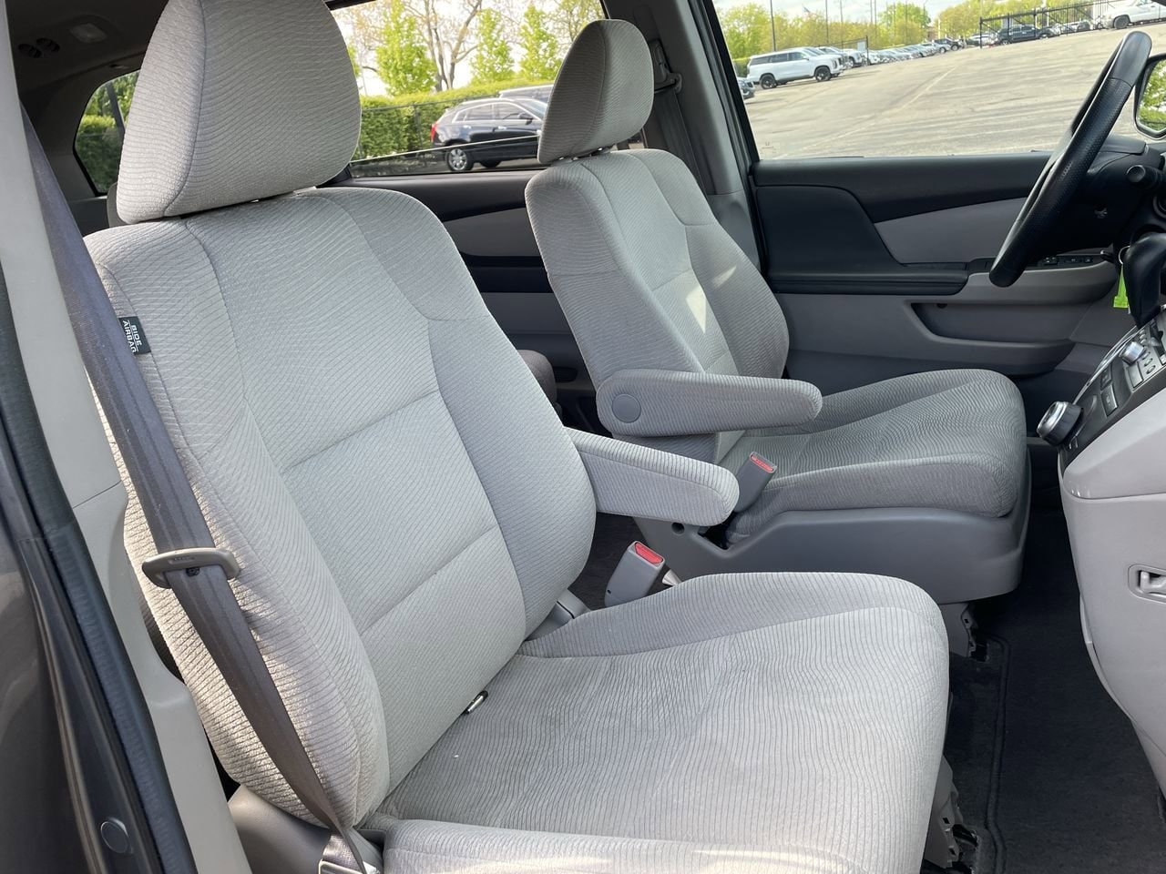 Thumbnail: 2012 Honda Odyssey - 14