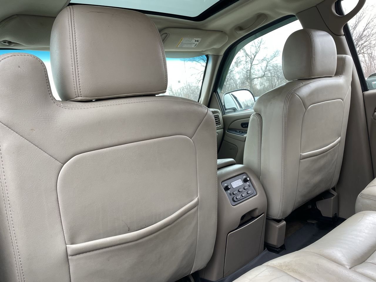 Thumbnail: 2005 Chevrolet Suburban - 20