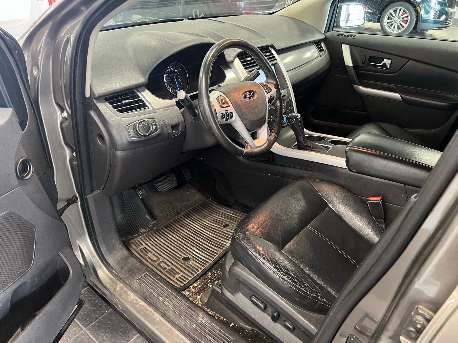 Thumbnail: 2013 Ford Edge - 5