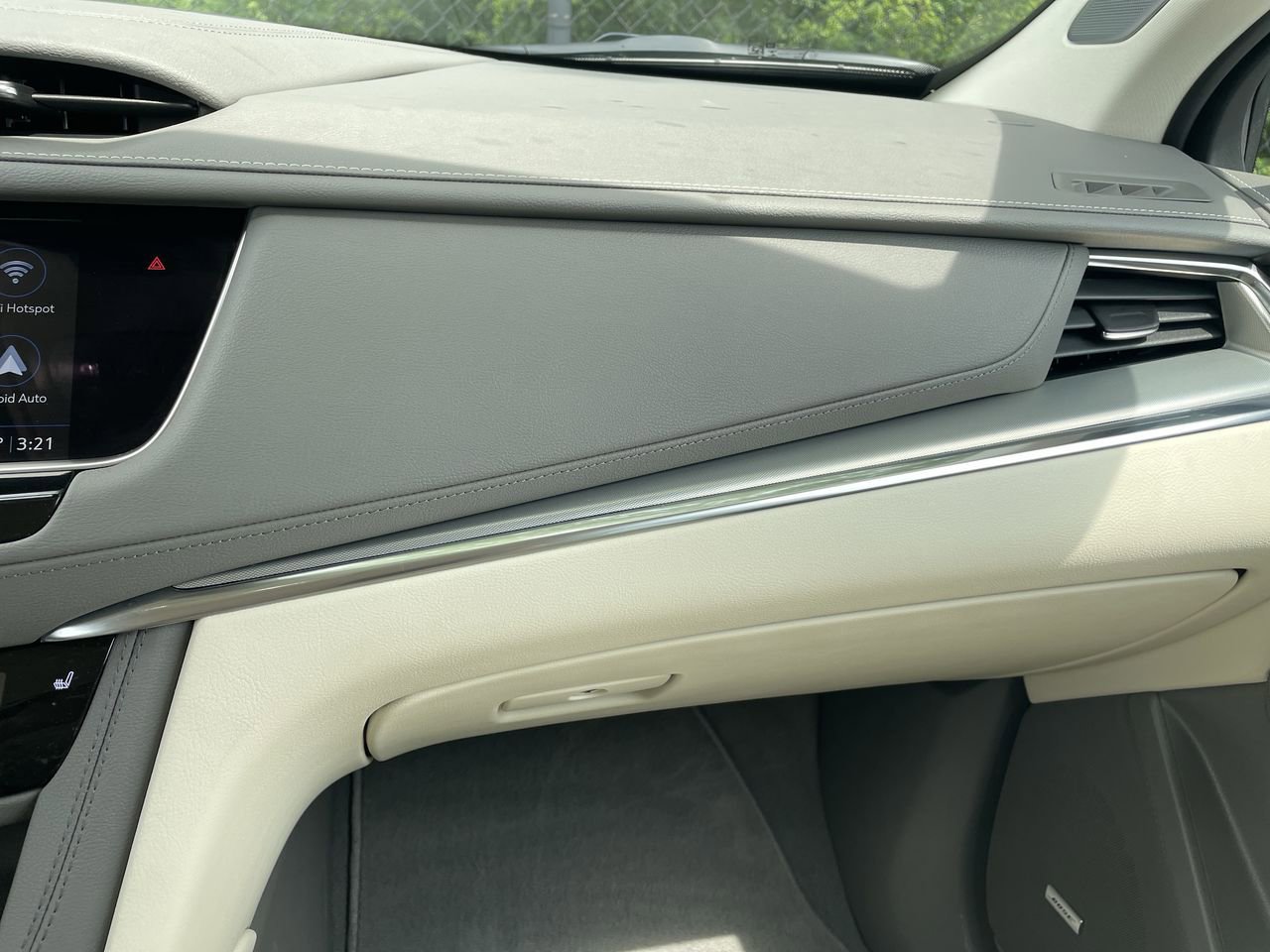 Thumbnail: 2023 Cadillac XT5 - 16
