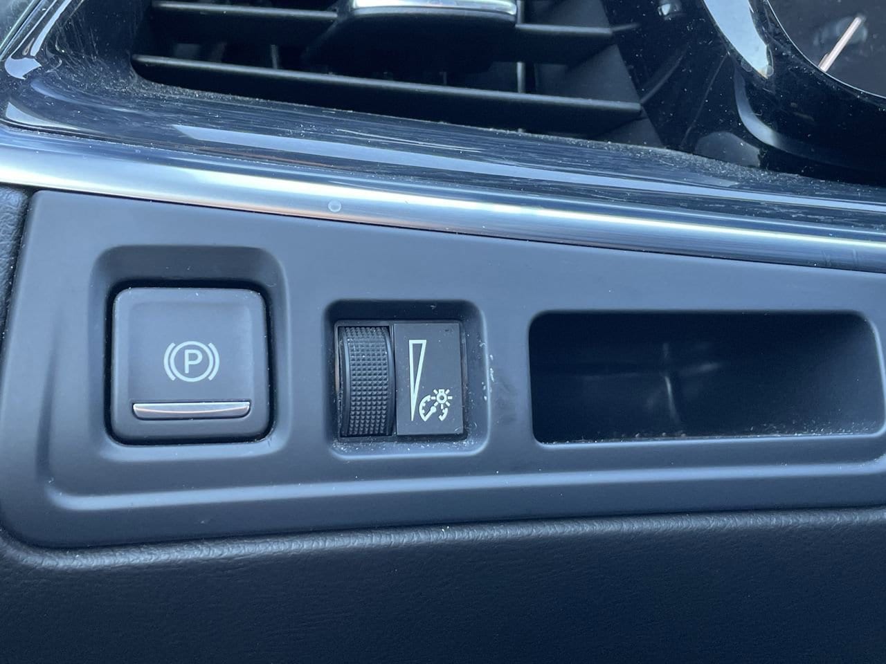 Thumbnail: 2024 Cadillac XT5 - 30