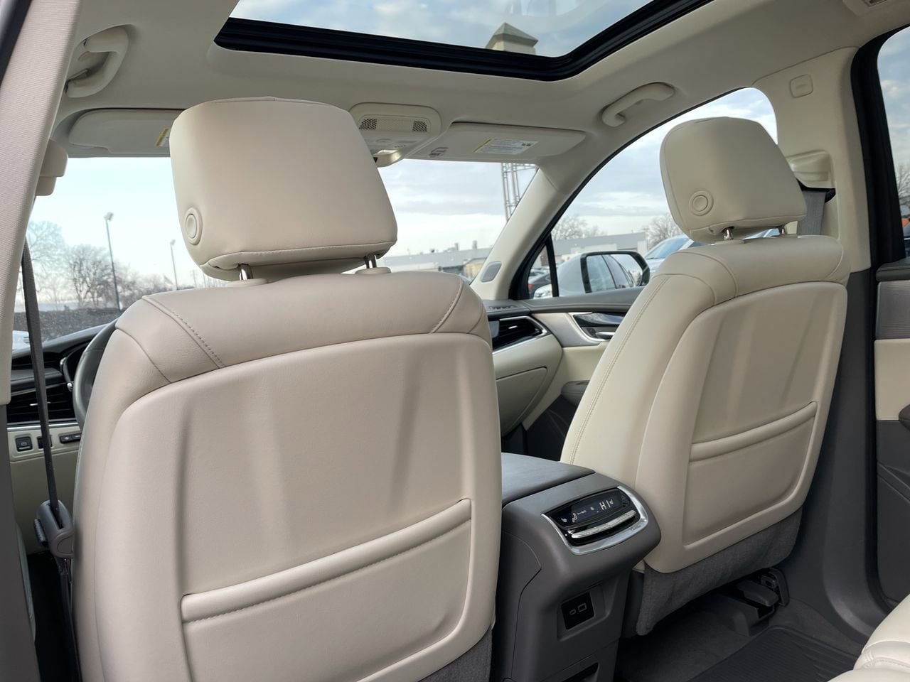 Thumbnail: 2024 Cadillac XT6 - 21