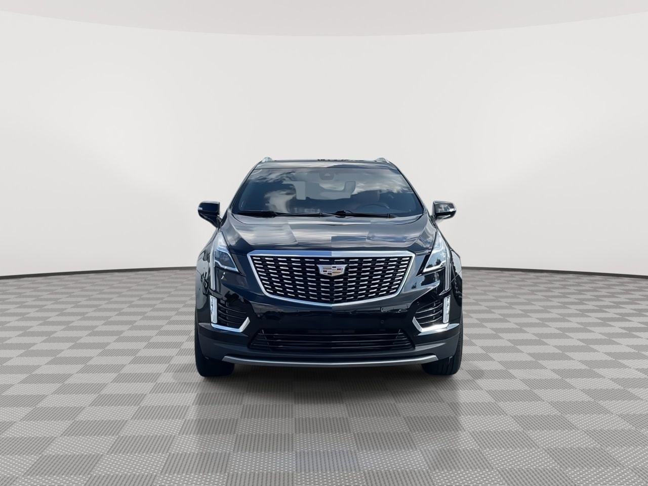 Thumbnail: 2023 Cadillac XT5 - 3