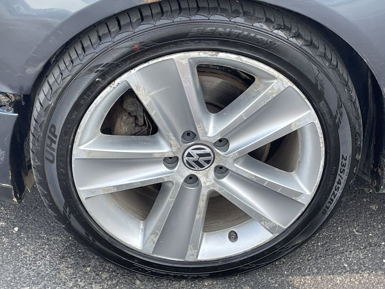Thumbnail: 2010 Volkswagen Passat - 35