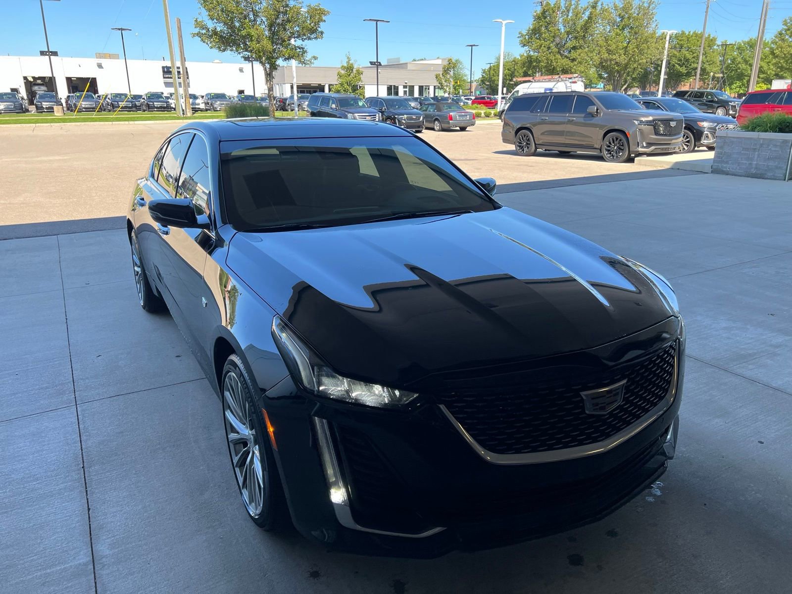 Thumbnail: 2022 Cadillac CT5 - 4