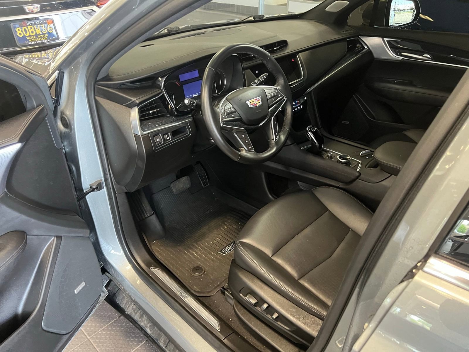 Thumbnail: 2023 Cadillac XT5 - 5