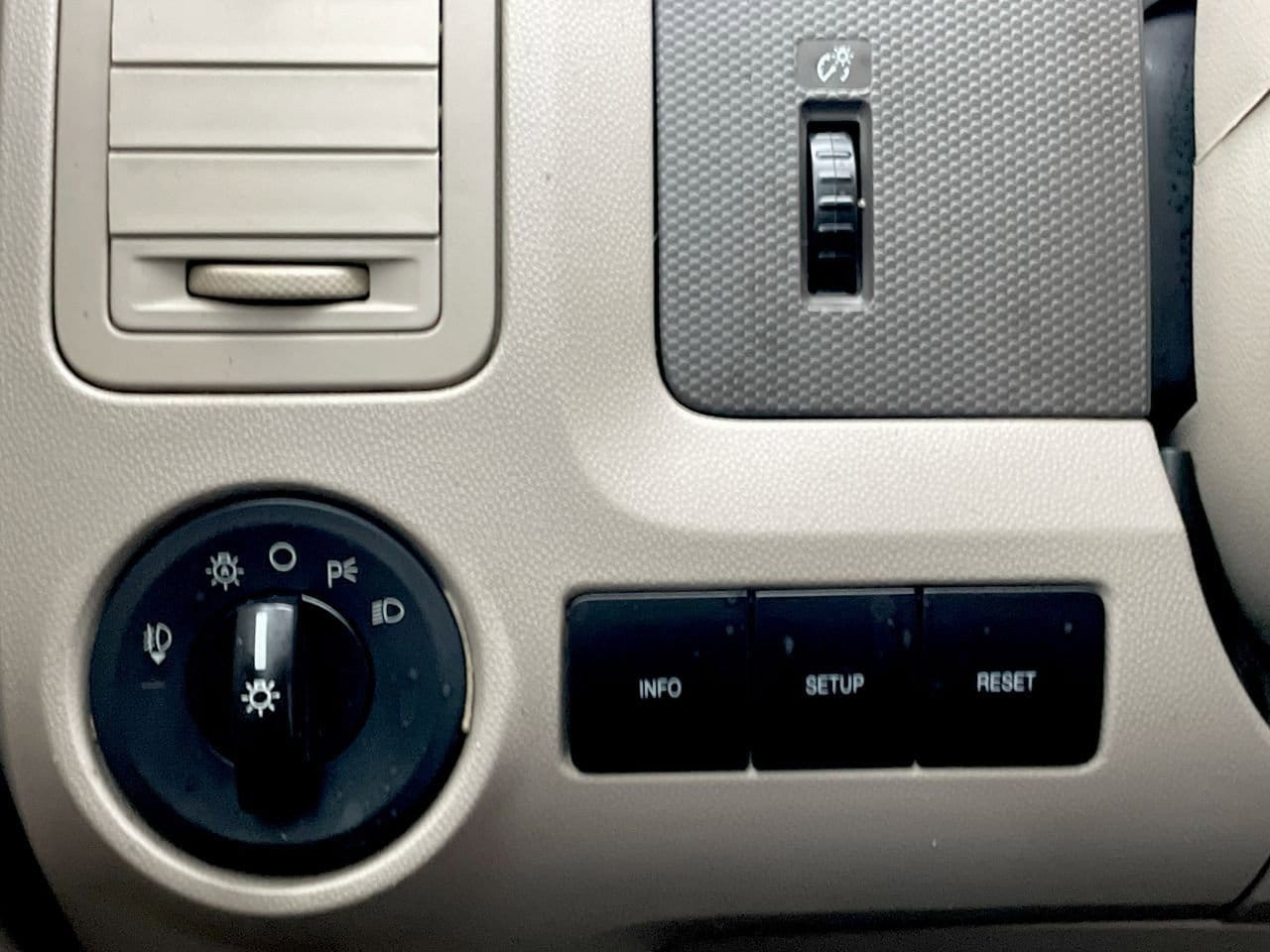 Thumbnail: 2012 Ford Escape - 24