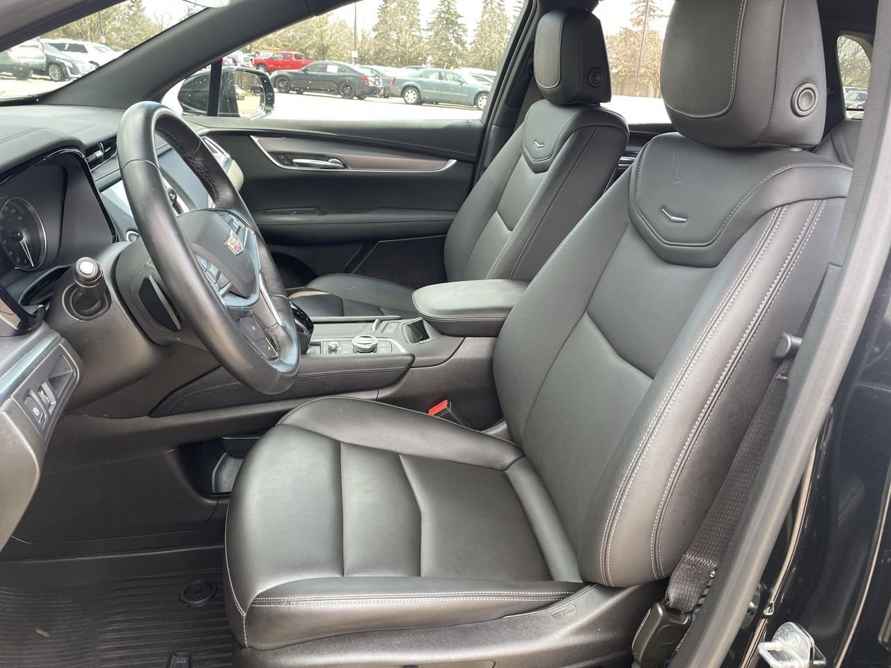 Thumbnail: 2023 Cadillac XT5 - 12