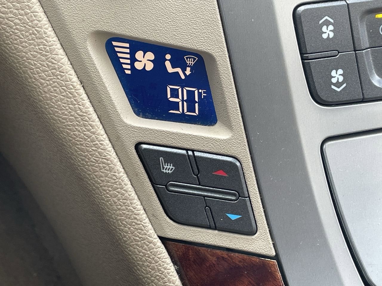 Thumbnail: 2010 Cadillac CTS - 21