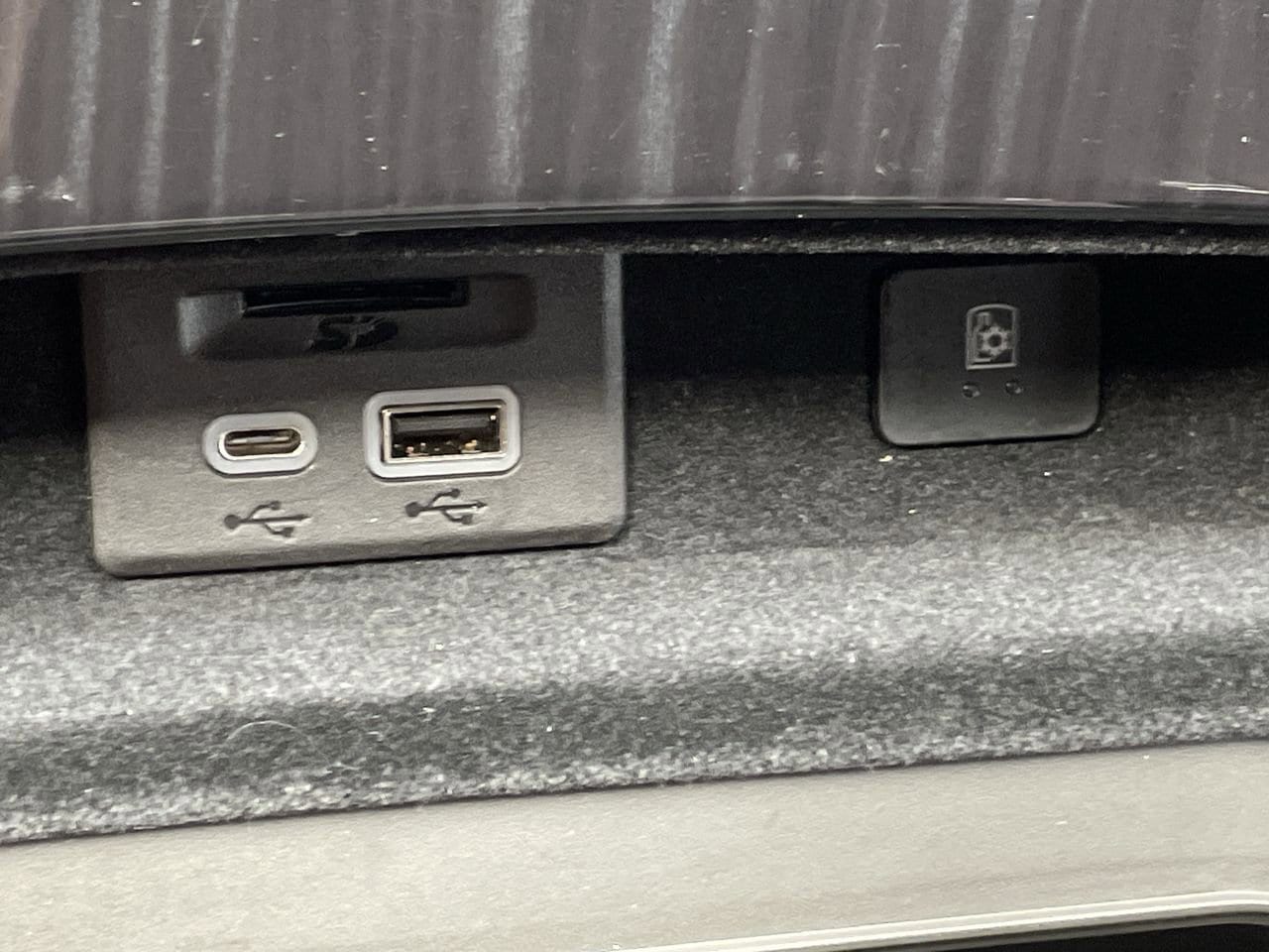 Thumbnail: 2024 Cadillac Escalade - 29