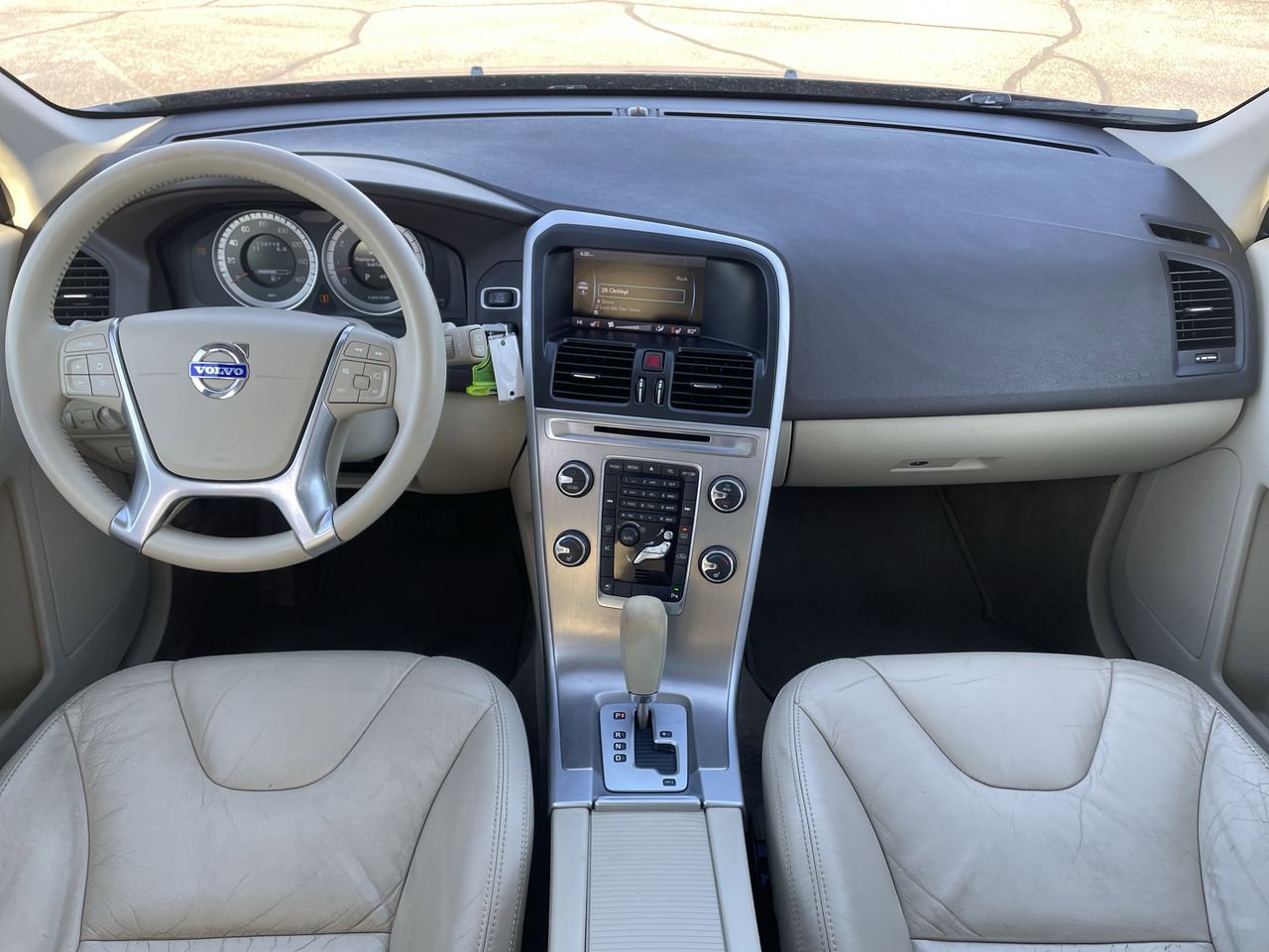 Thumbnail: 2011 Volvo XC60 - 24