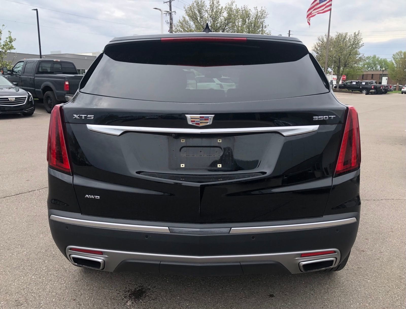 Thumbnail: 2023 Cadillac XT5 - 3