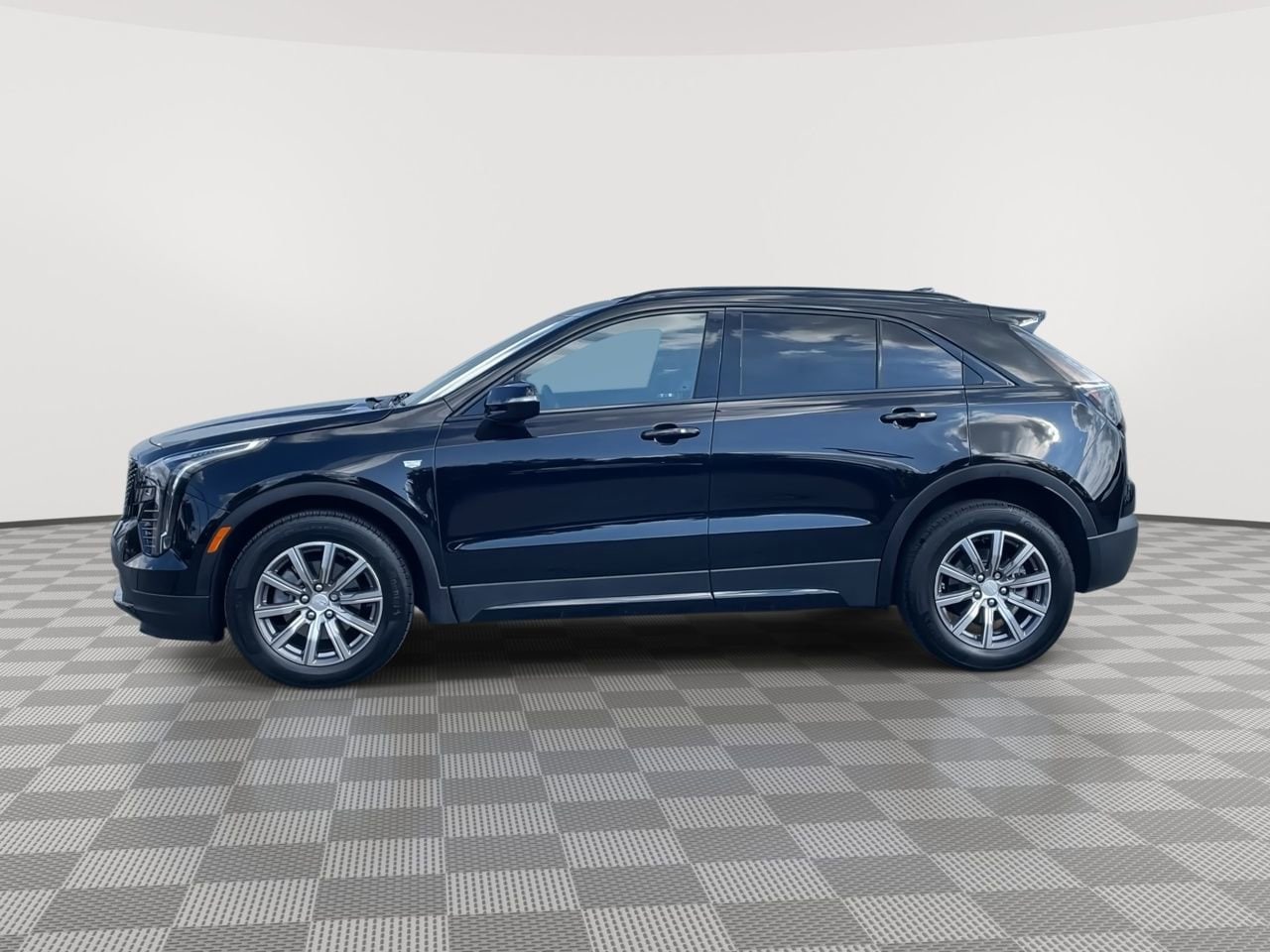Thumbnail: 2023 Cadillac XT4 - 5