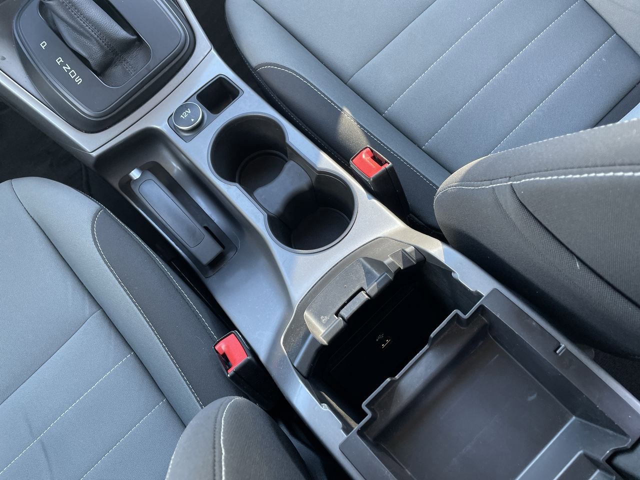 Thumbnail: 2016 Ford Escape - 21
