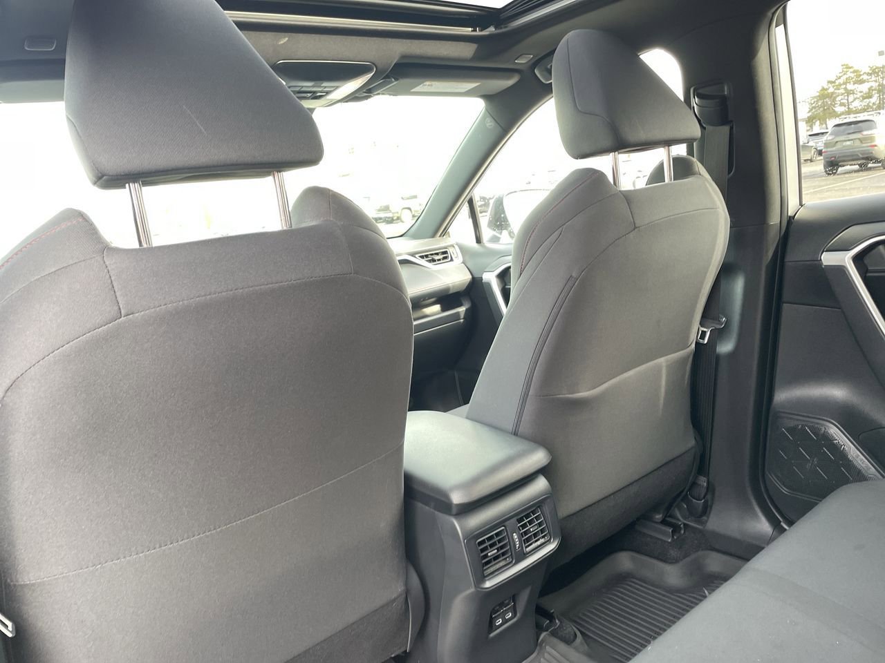 Thumbnail: 2023 Toyota RAV4 - 20