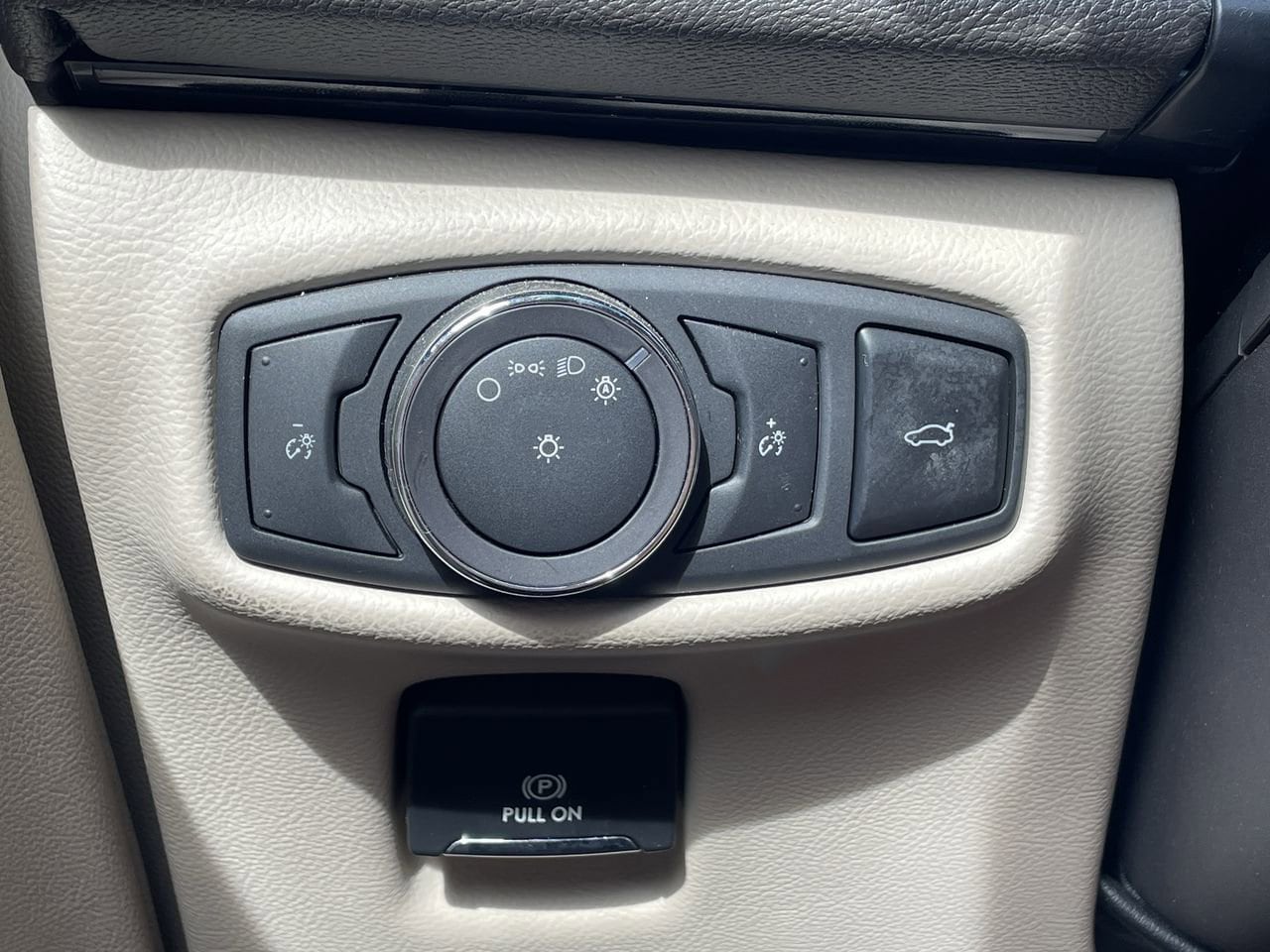 Thumbnail: 2018 Lincoln MKZ - 29