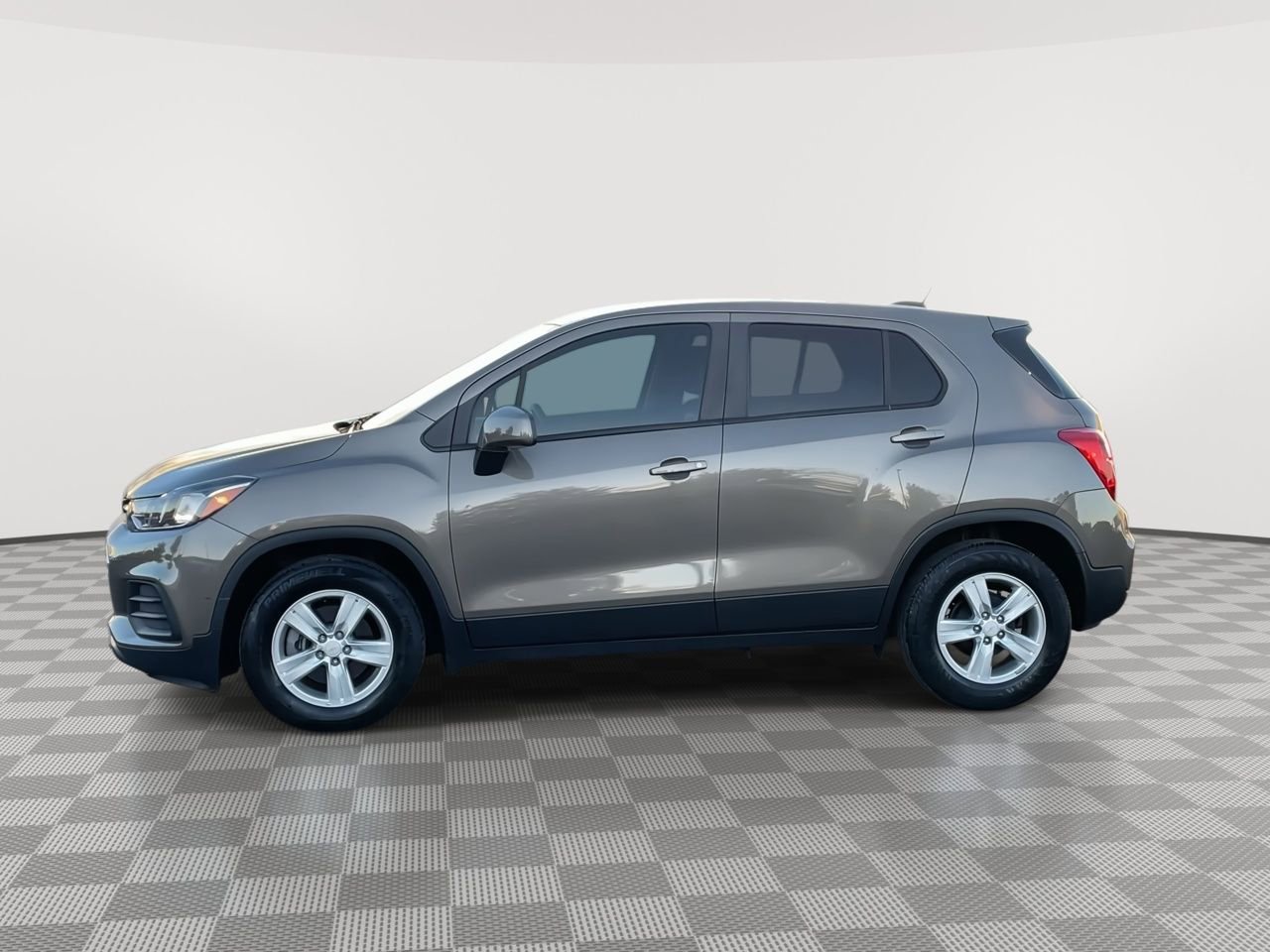 Thumbnail: 2021 Chevrolet Trax - 5