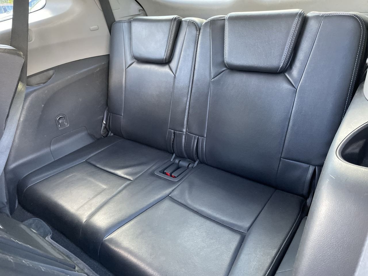 Thumbnail: 2010 Subaru Tribeca - 18