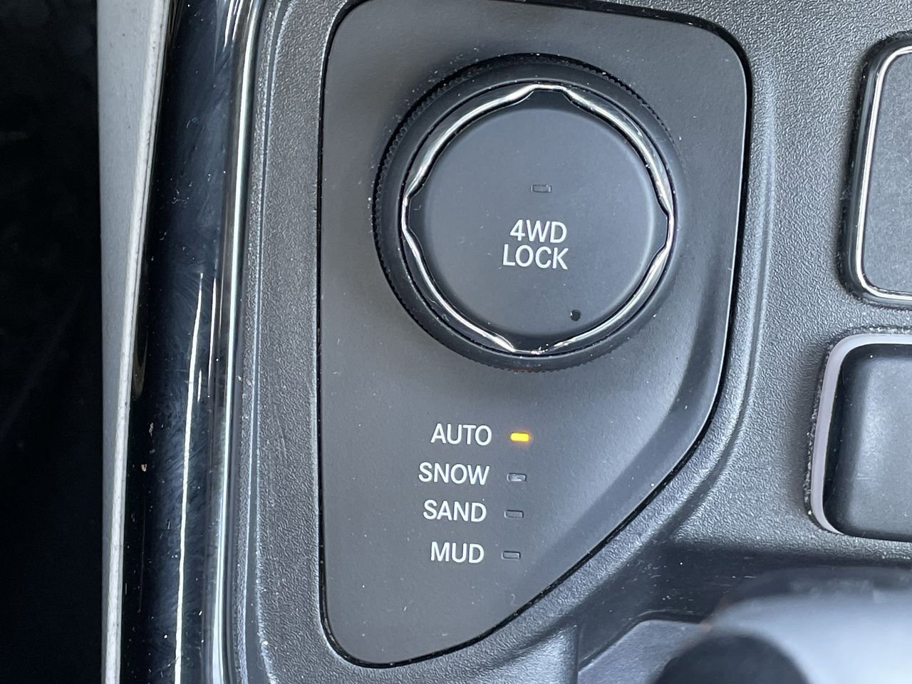 Thumbnail: 2018 Jeep Compass - 28