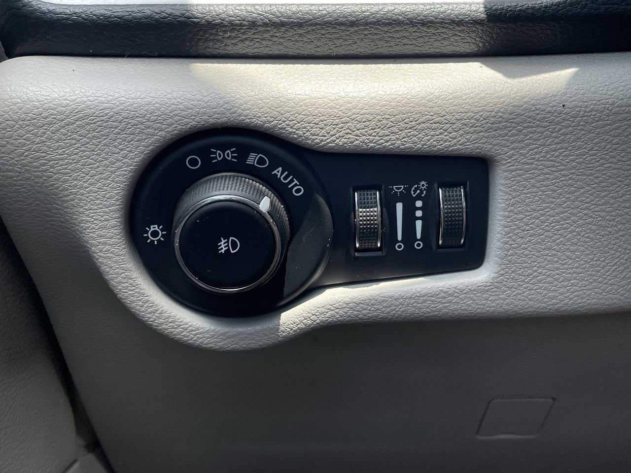 Thumbnail: 2024 Chrysler Pacifica - 28