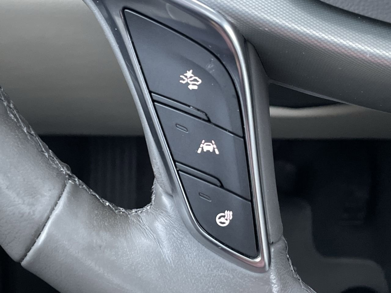 Thumbnail: 2023 Cadillac XT5 - 24