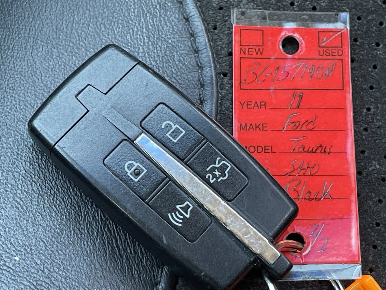 Thumbnail: 2011 Ford Taurus - 29