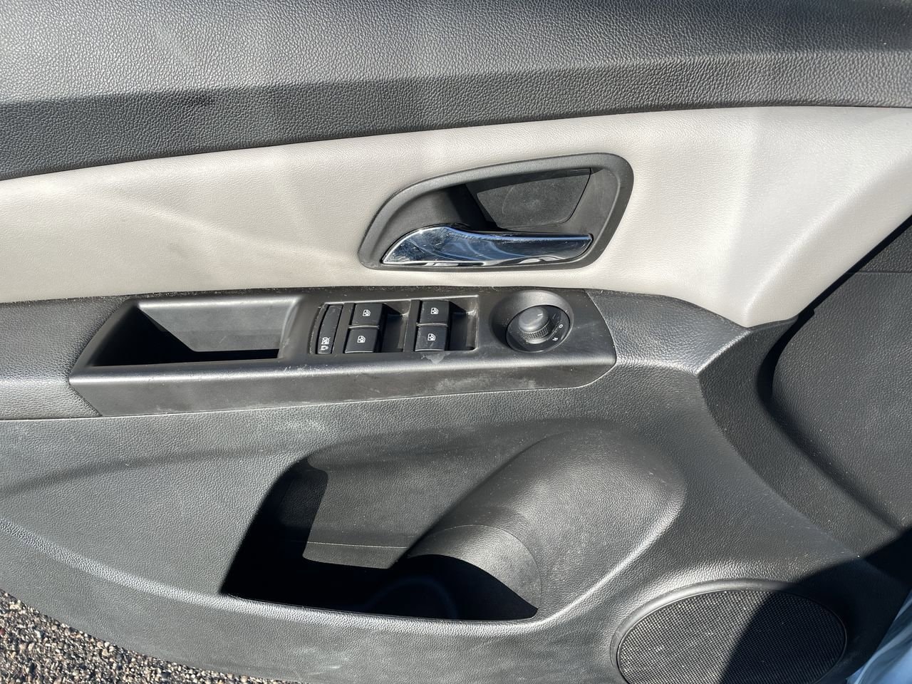 Thumbnail: 2012 Chevrolet Cruze - 26