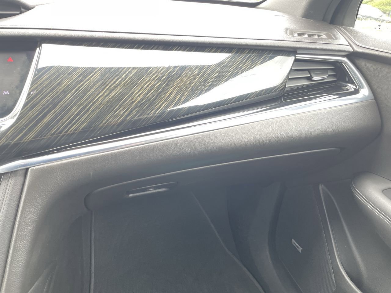 Thumbnail: 2020 Cadillac XT6 - 16