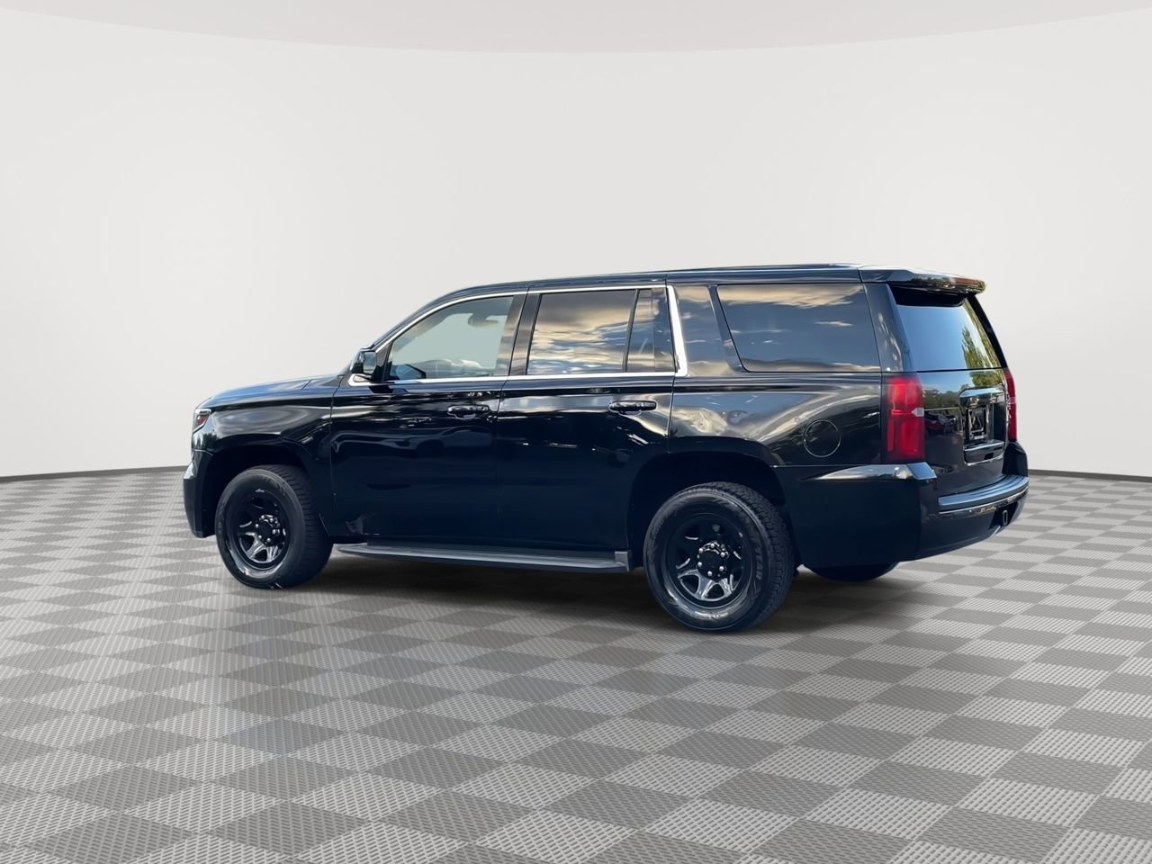 Thumbnail: 2016 Chevrolet Tahoe - 6