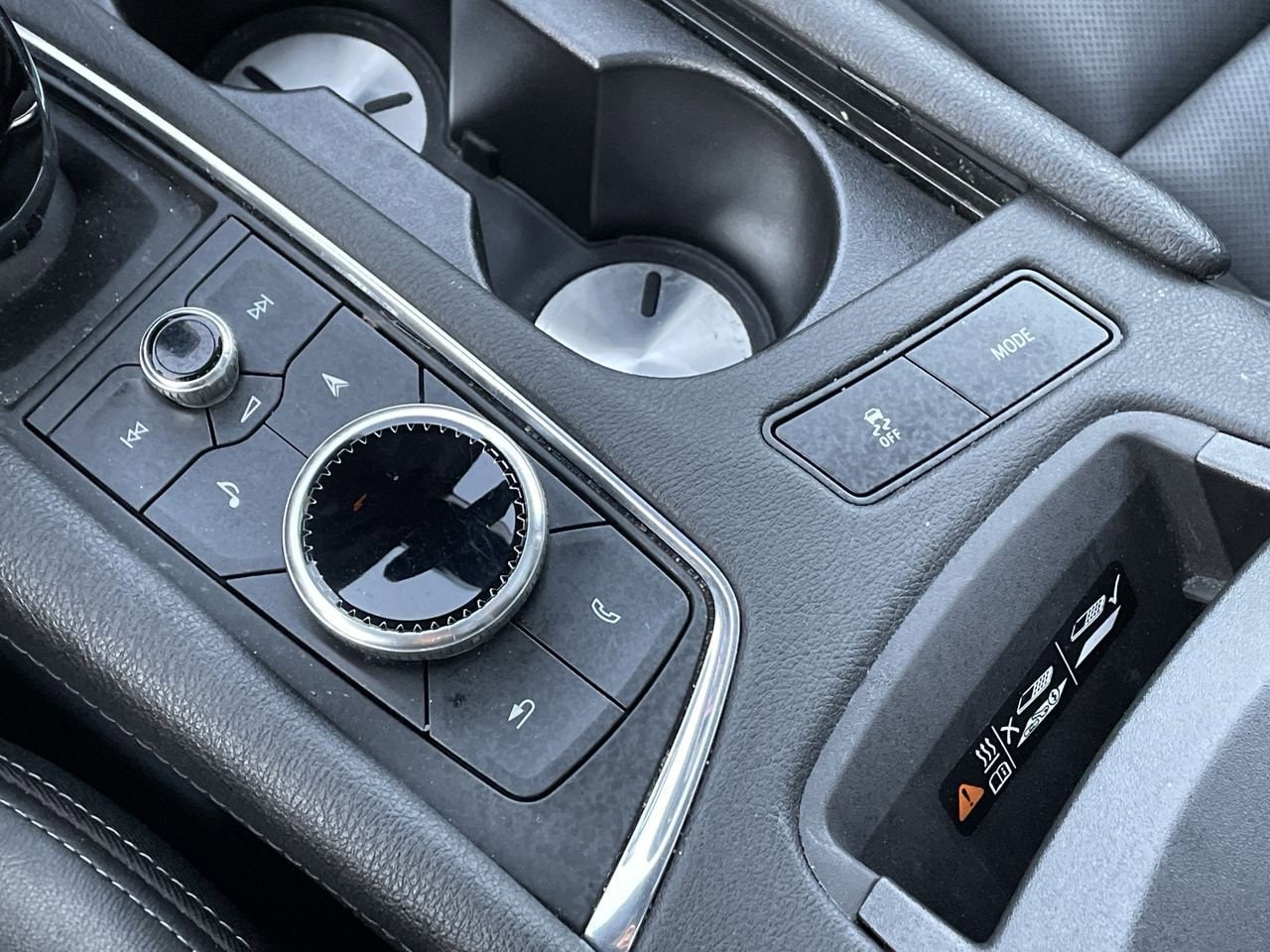 Thumbnail: 2023 Cadillac XT5 - 31