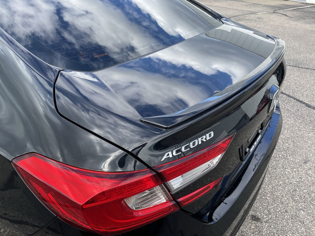 Thumbnail: 2019 Honda Accord - 17