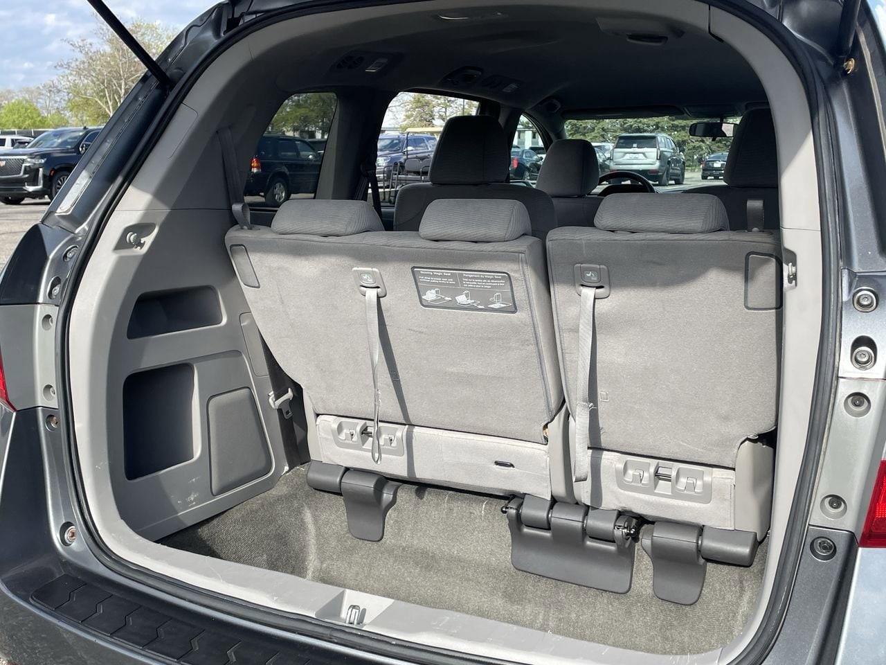 Thumbnail: 2012 Honda Odyssey - 17