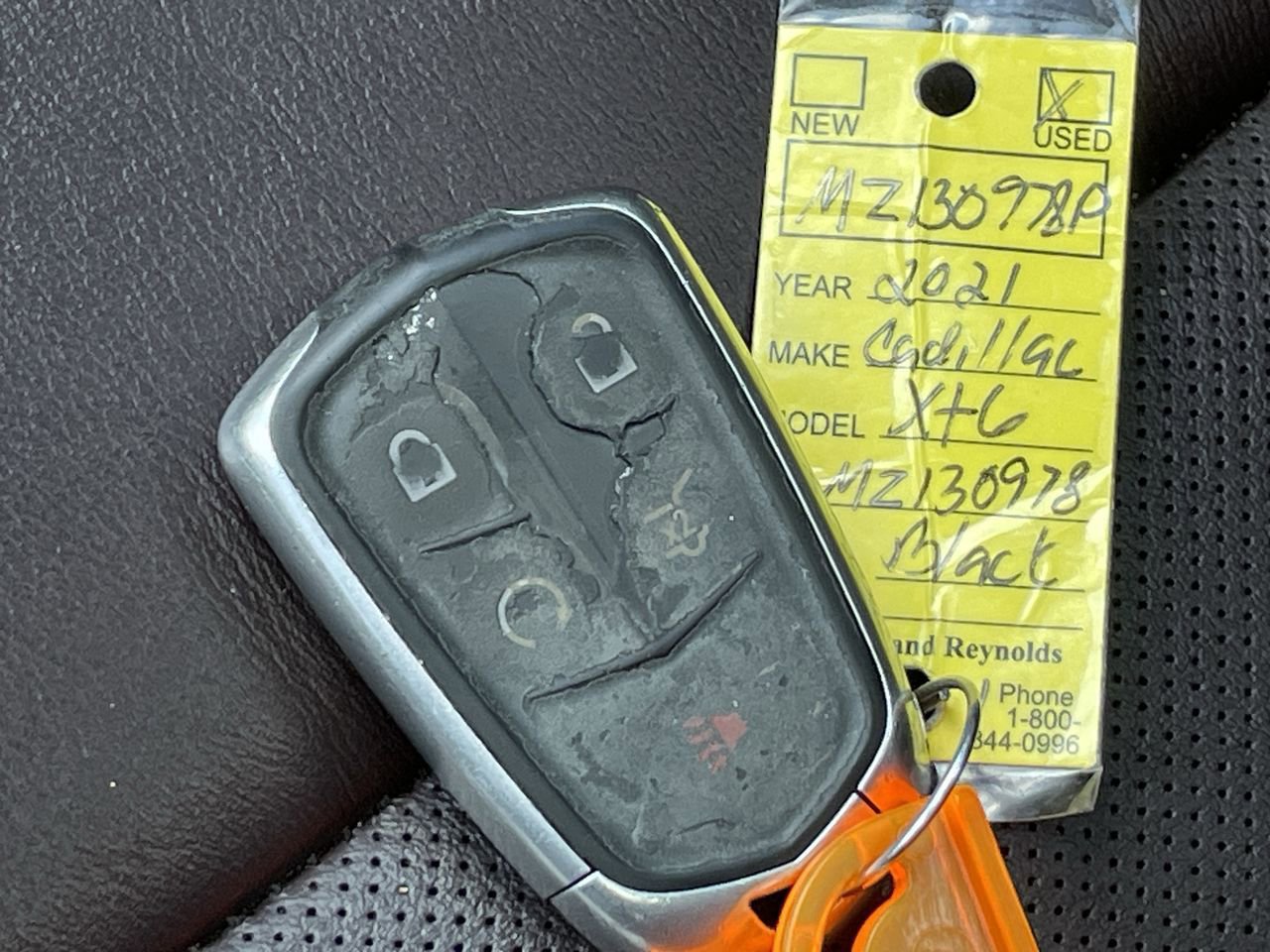 Thumbnail: 2021 Cadillac XT6 - 32