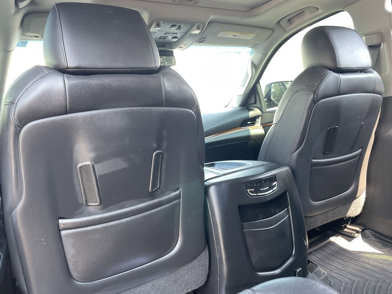 Thumbnail: 2016 Cadillac Escalade - 21