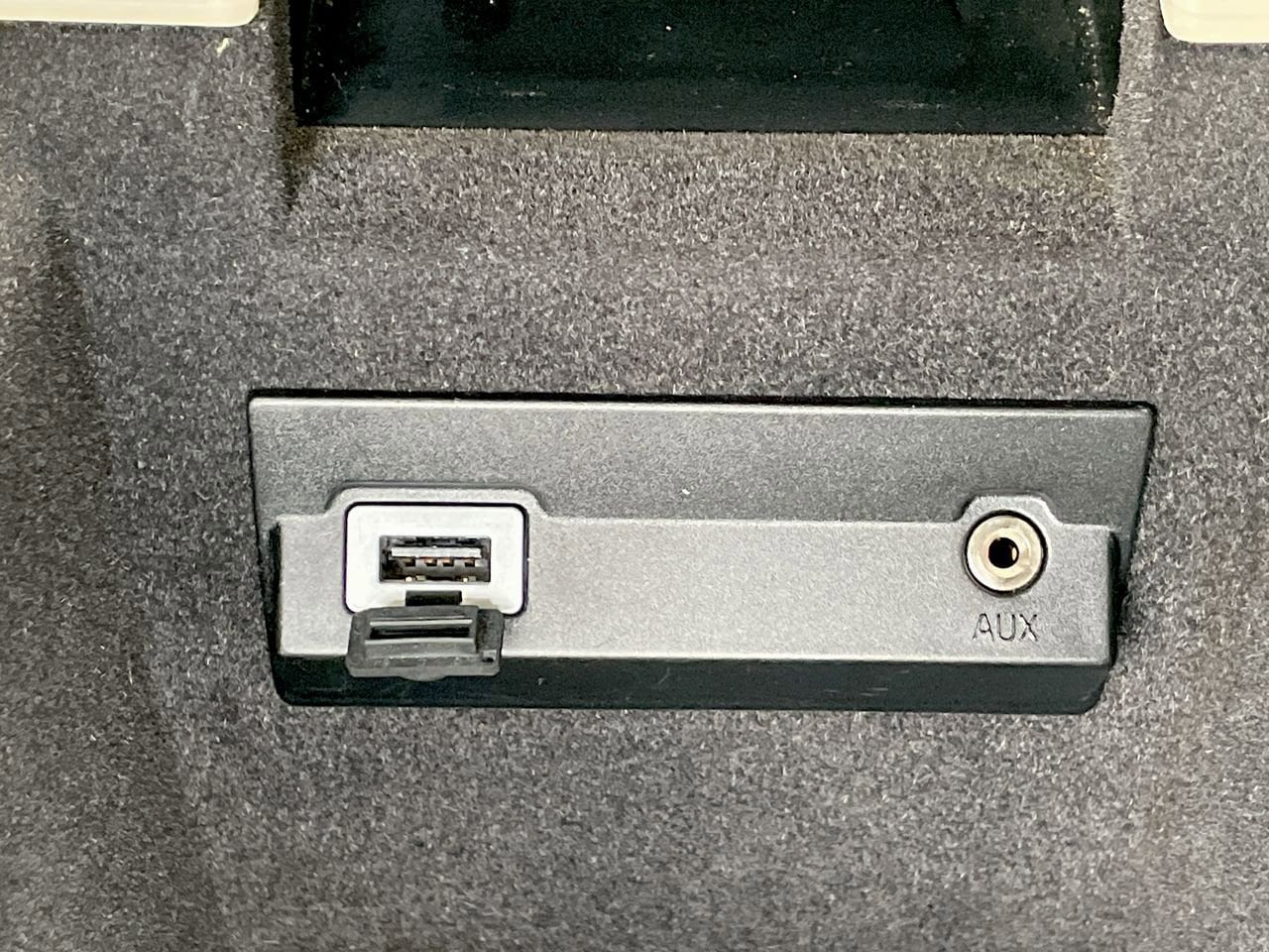 Thumbnail: 2015 Volvo S80 - 27