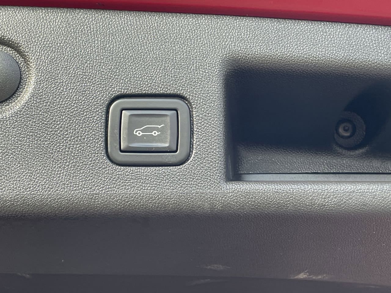 Thumbnail: 2023 Chevrolet Equinox - 18