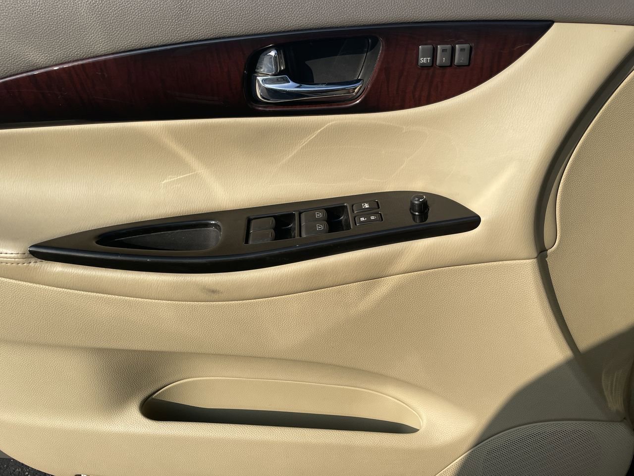 Thumbnail: 2011 INFINITI EX35 - 31