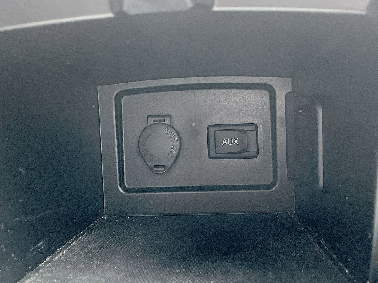 Thumbnail: 2010 Toyota Camry - 22