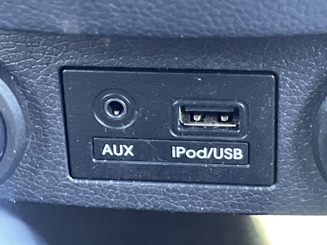 Thumbnail: 2014 Hyundai Veloster - 23