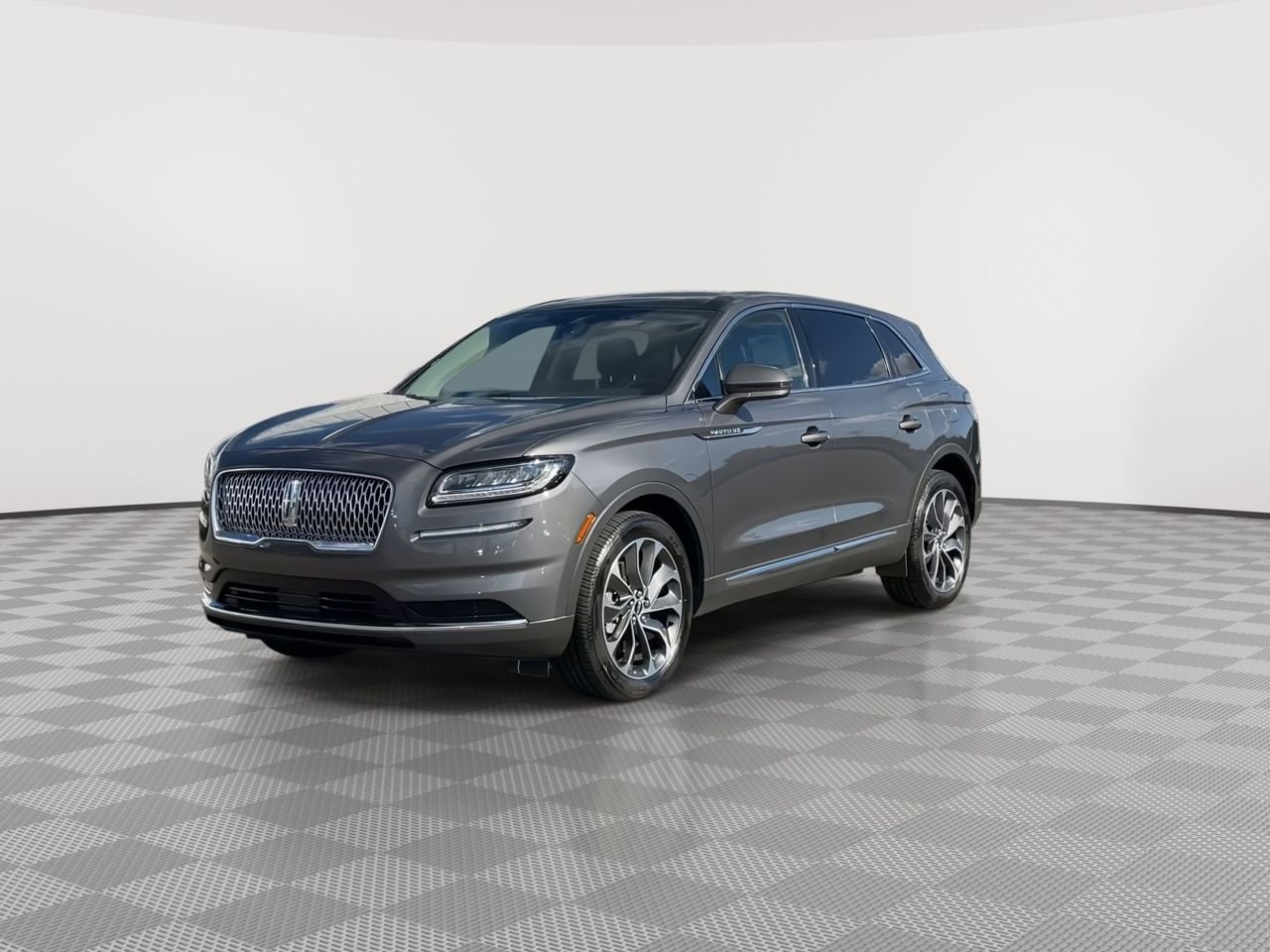 Thumbnail: 2021 Lincoln Nautilus - 4